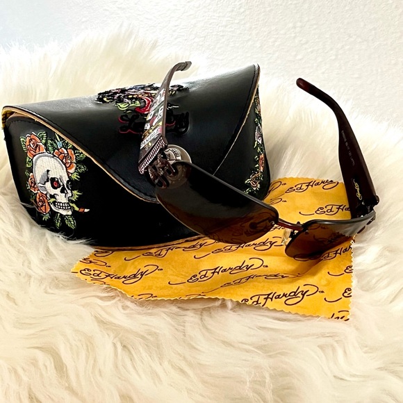 EUC Ed Hardy Sunglasses - Picture 3 of 9